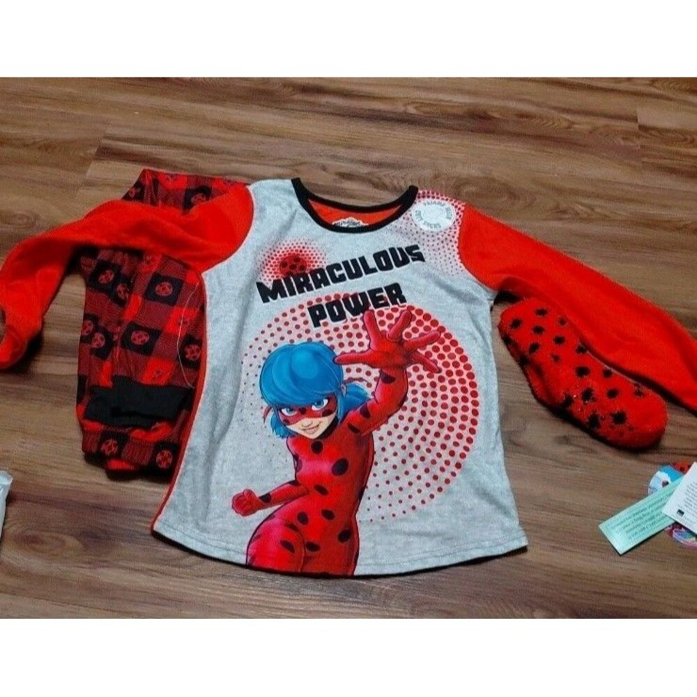 ZAG Heroez Miraculous Powers P.J. Set W/Socks Size Large (10-12) NWT